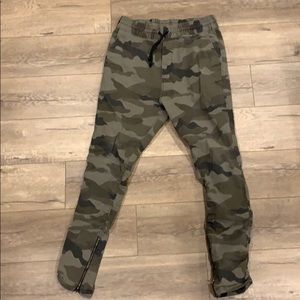H&M Camo joggers